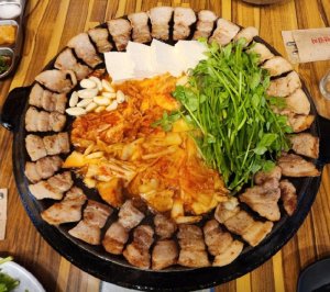 무쇠김치삼겹 삼성점